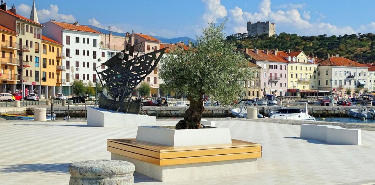 Apartman Gabrijela Senj  Buitenkant foto